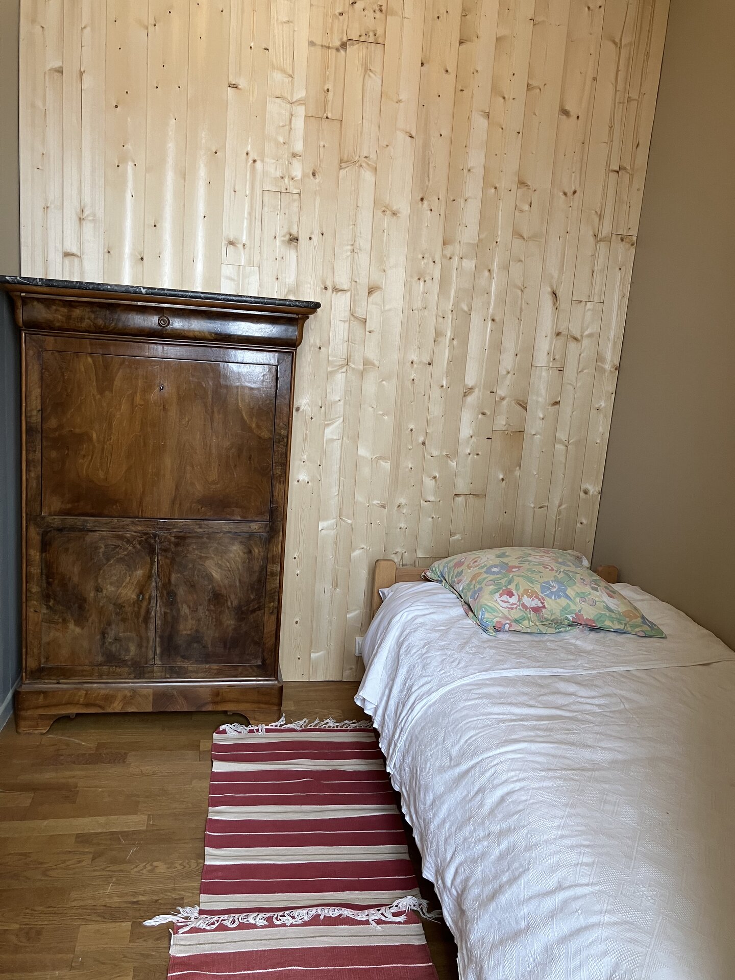 Chambre lit simple 2ème étage