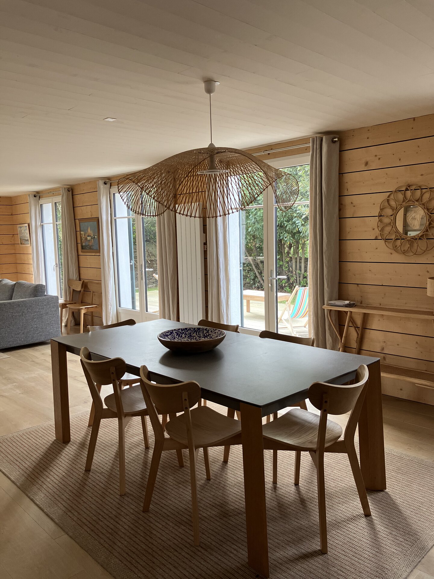 Salle à manger vue jardin